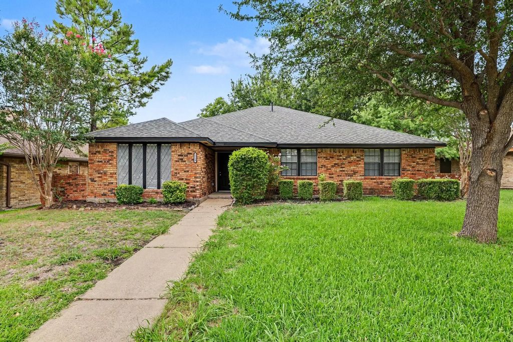 1528 Copper Creek Drive, Plano