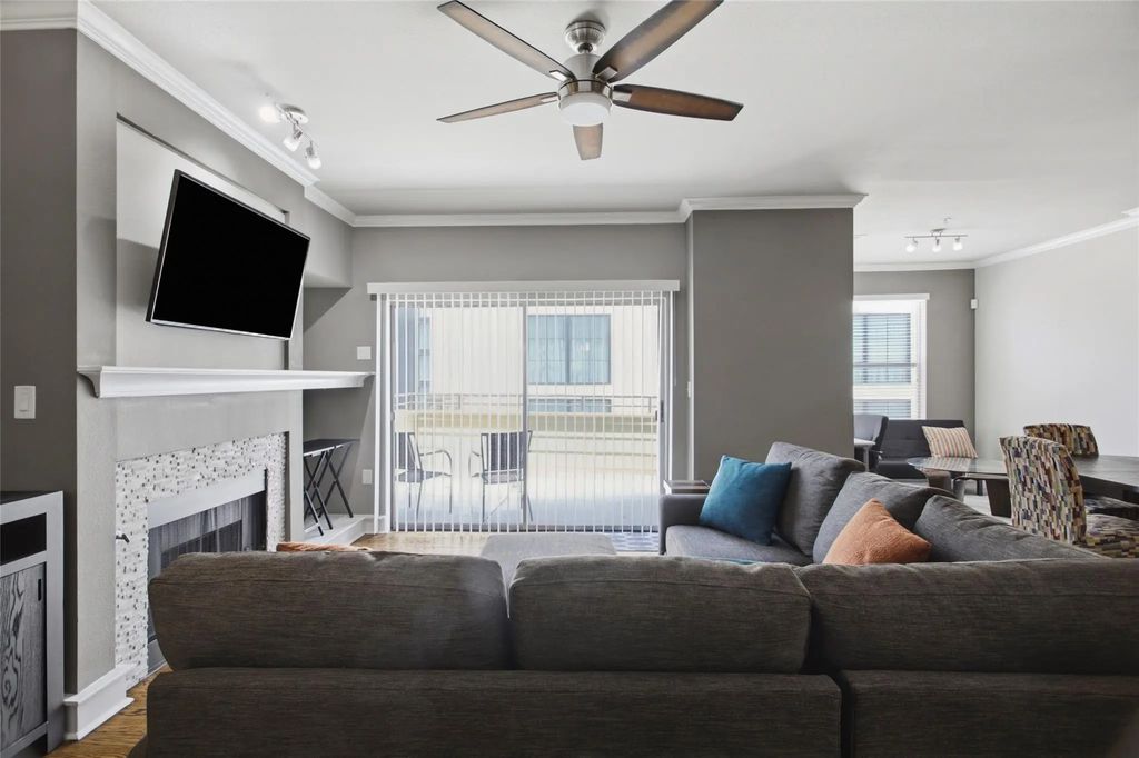 3333 Darcy Street 2202, Fort Worth