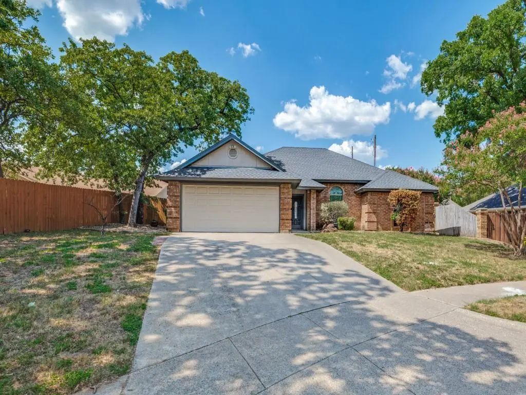 3401 Crescent Court, Bedford