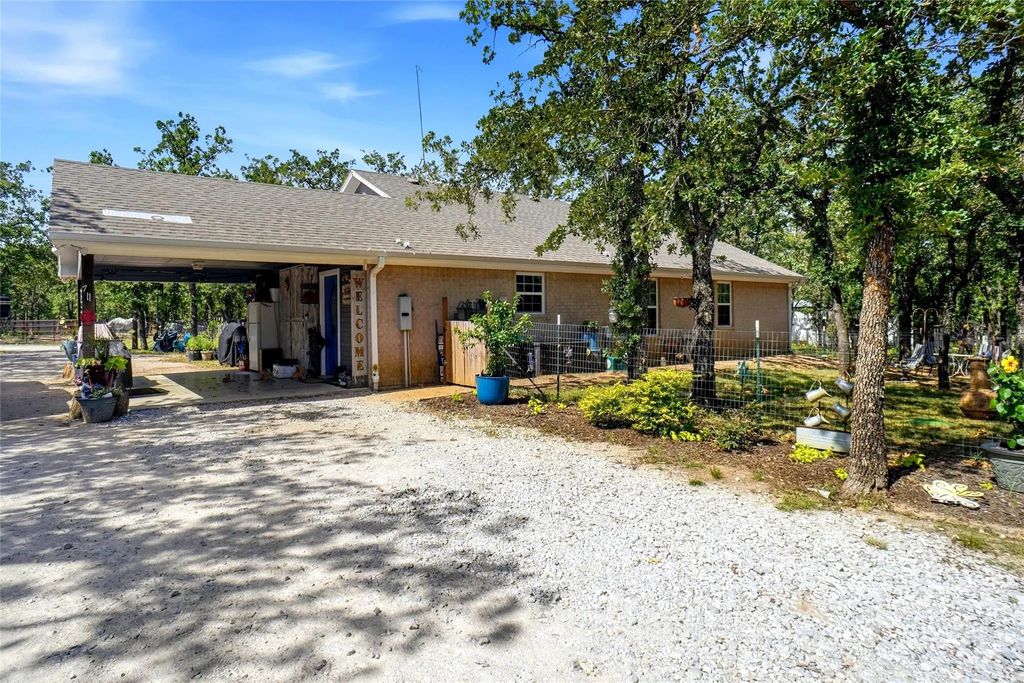 211 Spring Valley Road, Paradise