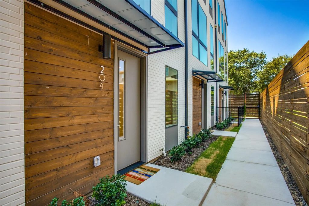 4419 Cabell Drive 203, Dallas