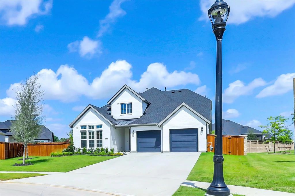 115 Cottonwood Court, Murphy