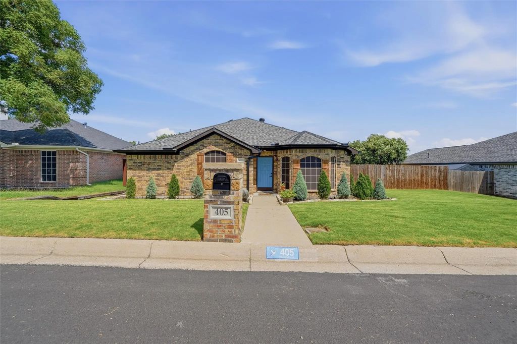 405 Deauville Drive, Fort Worth
