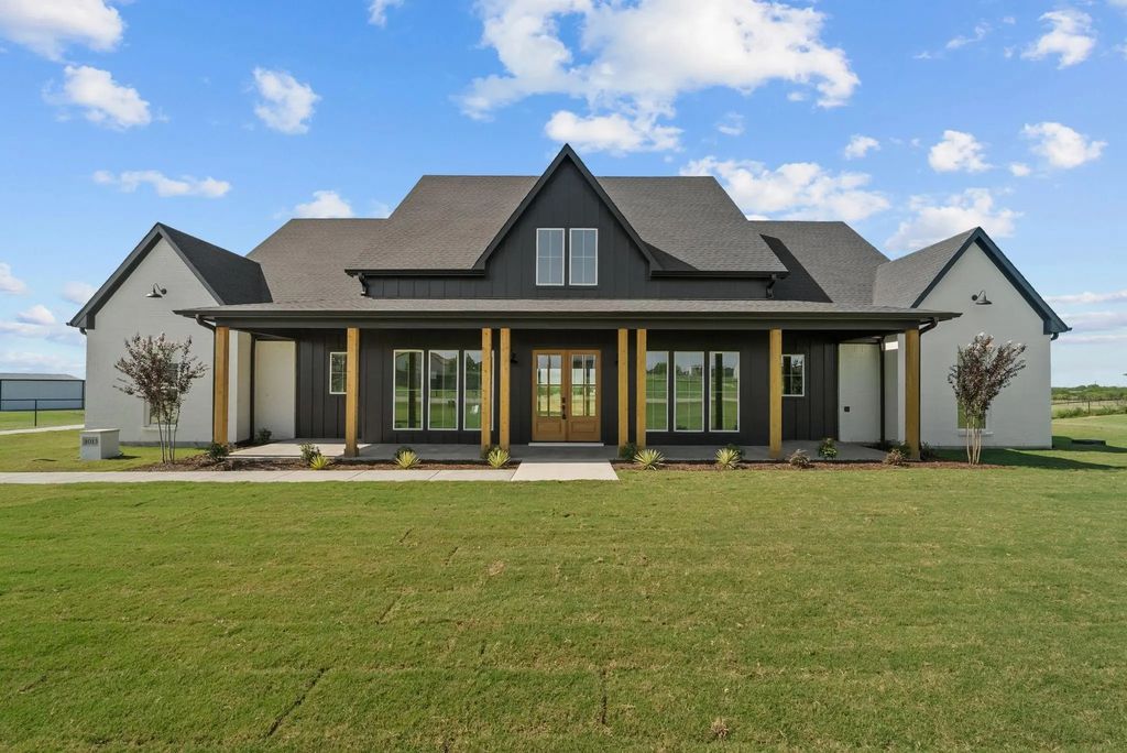 1015 Pilgrim Trail, Weatherford