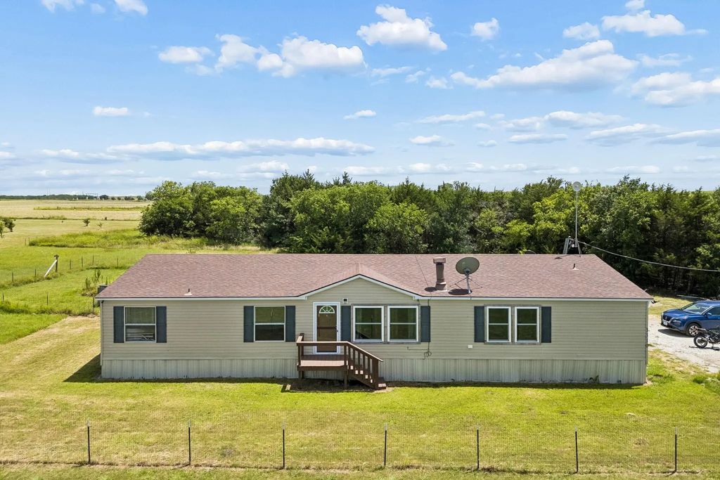 3310 Old Sherman Road, Whitesboro