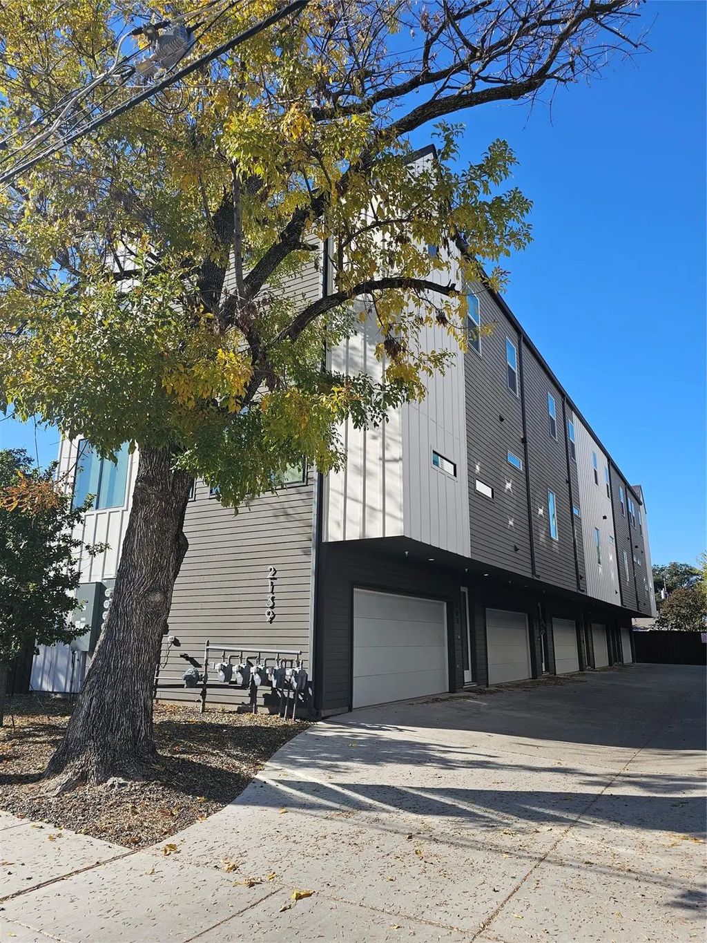 2139 Mail Avenue 101, Dallas