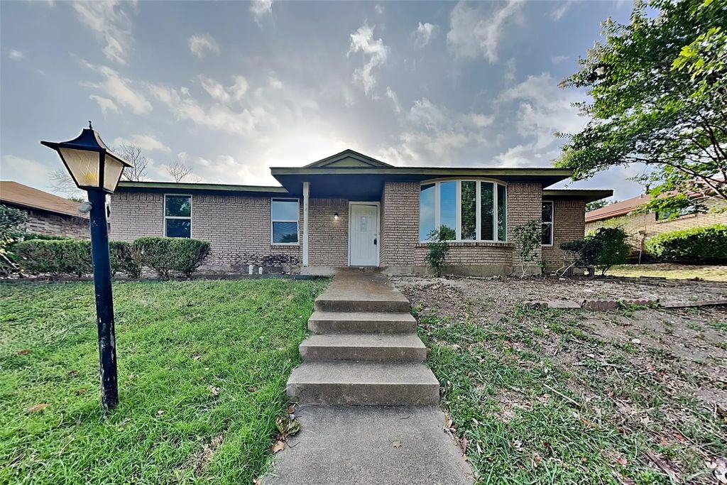 7624 Oak Garden Trail, Dallas