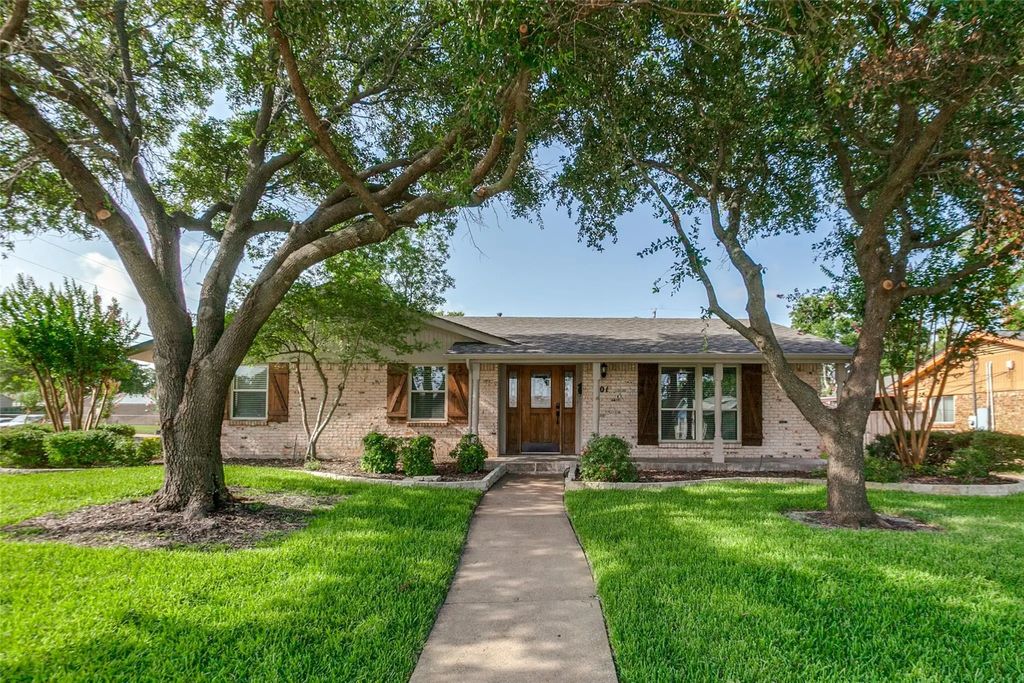 701 Brentwood Lane, Richardson