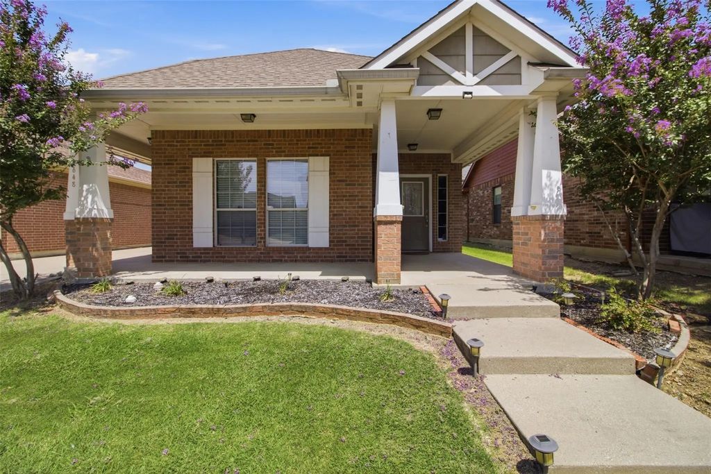 2648 Blackstone Drive, Grand Prairie