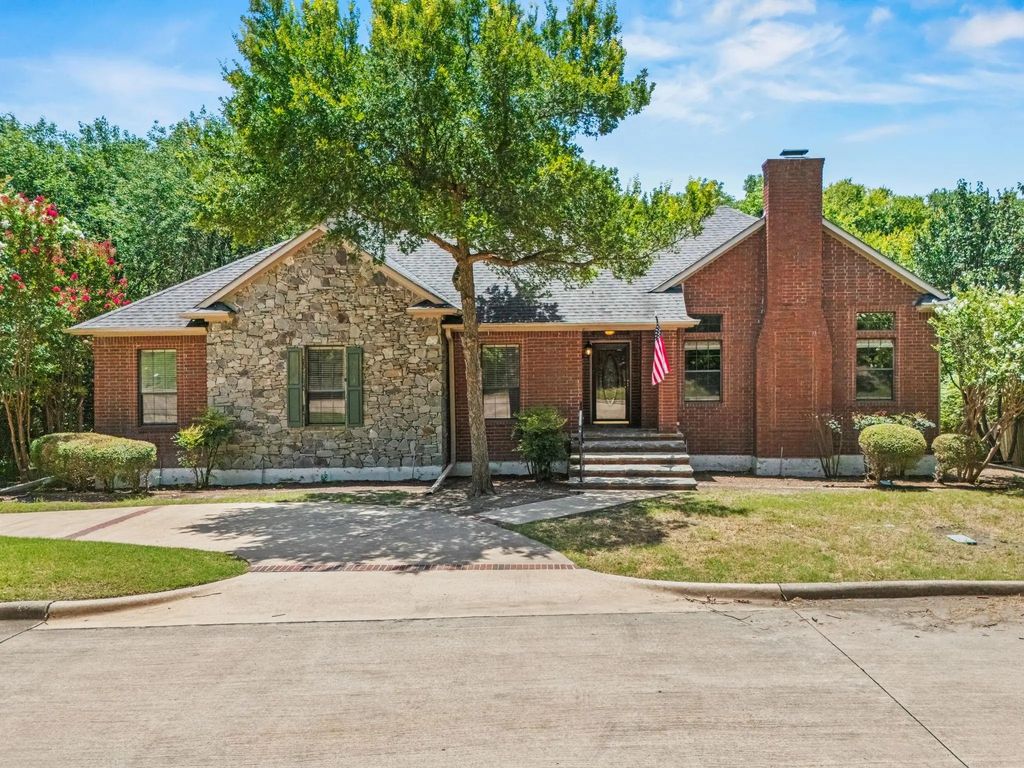 1207 Valley Trail, Heath