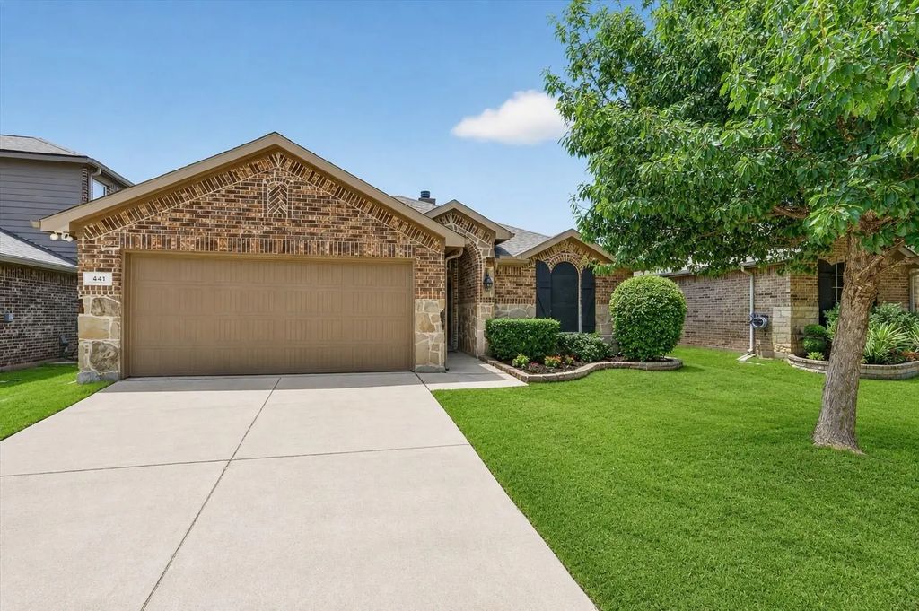 441 E Wishbone Lane, Fort Worth