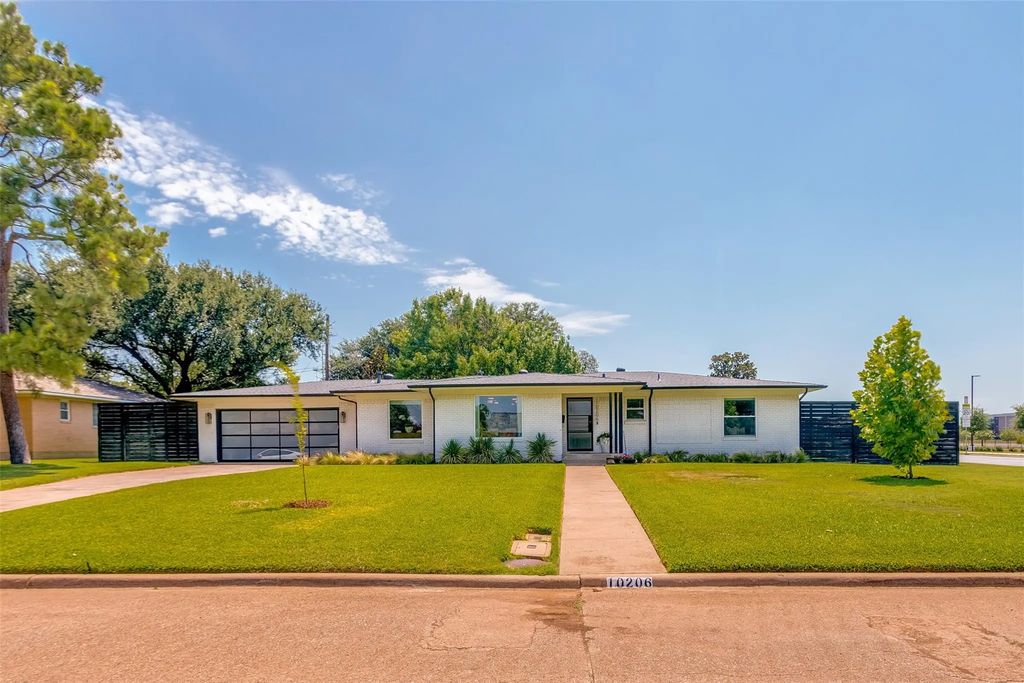 10206 Sherbrook Lane, Dallas