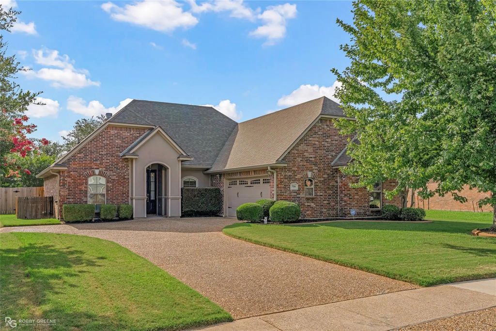 516 Brompton Lane, Bossier City