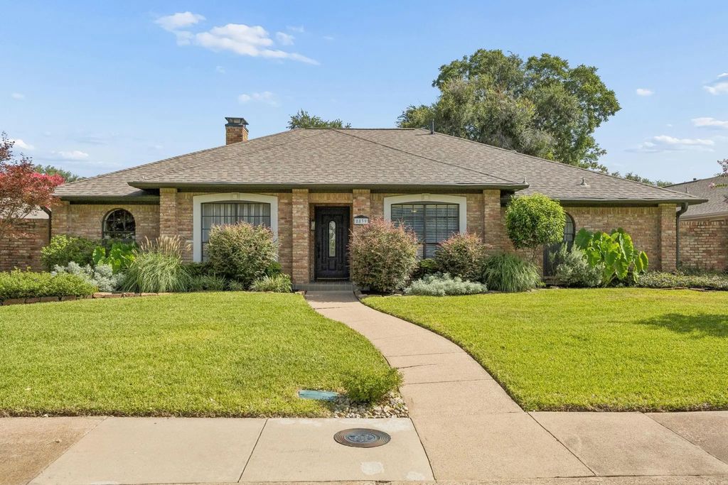 8839 Kingsley Road, Dallas