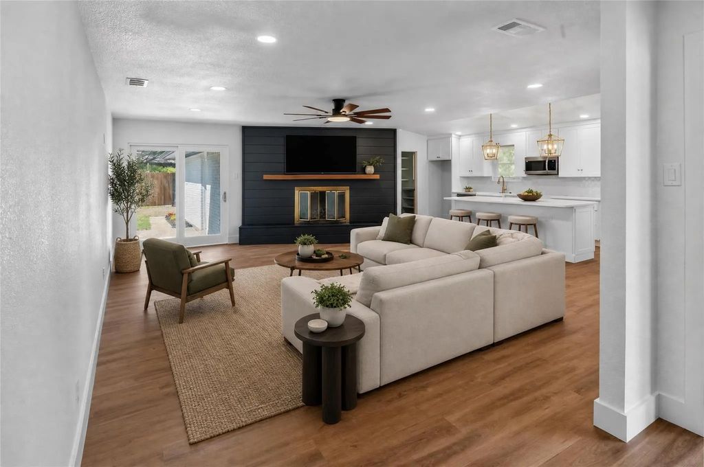 1708 High Point Circle, Garland