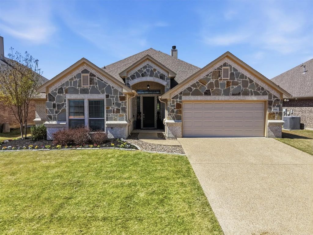 7224 Prestwick Terrace, Benbrook