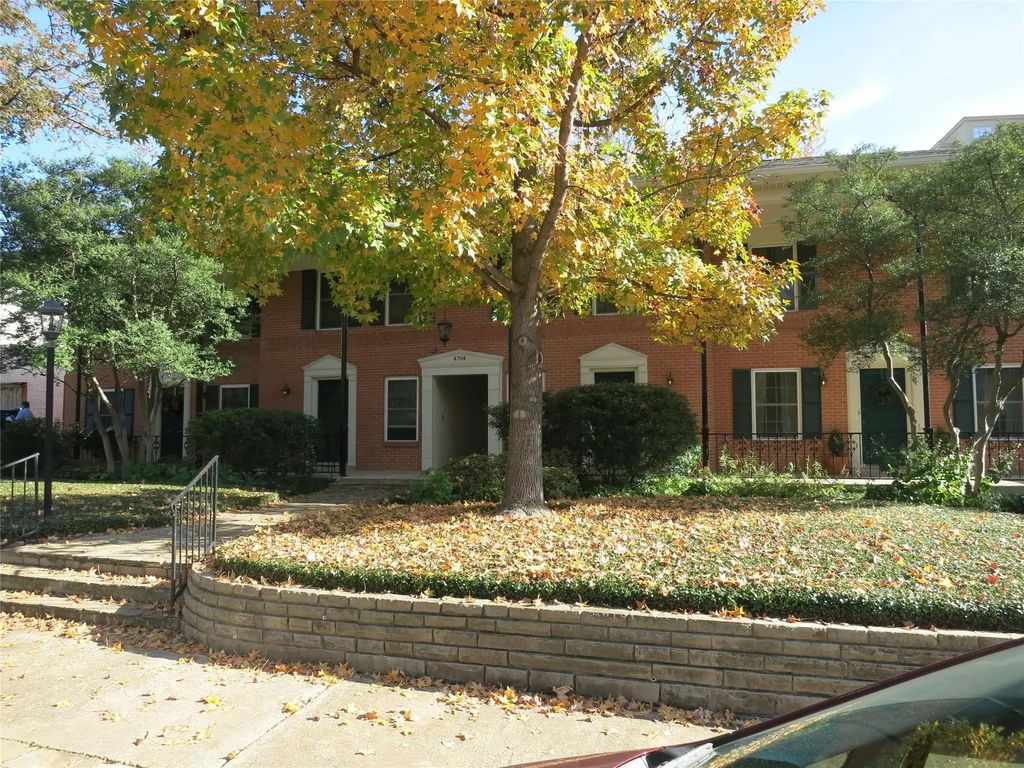 4704 Abbott 105, Highland Park