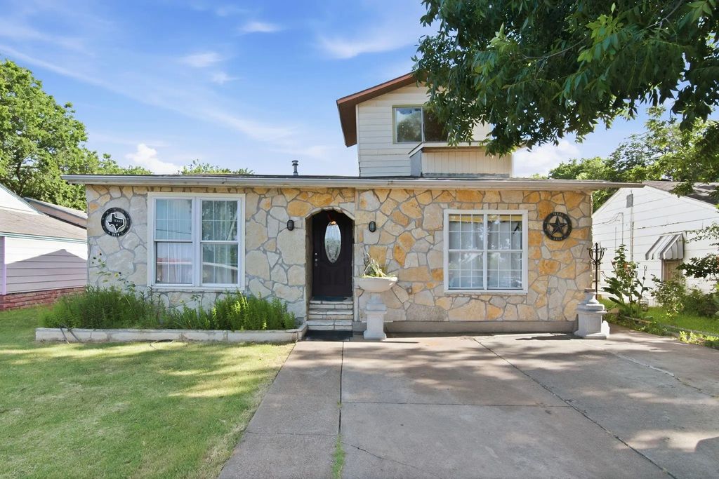 8814 Clifford Street, White Settlement