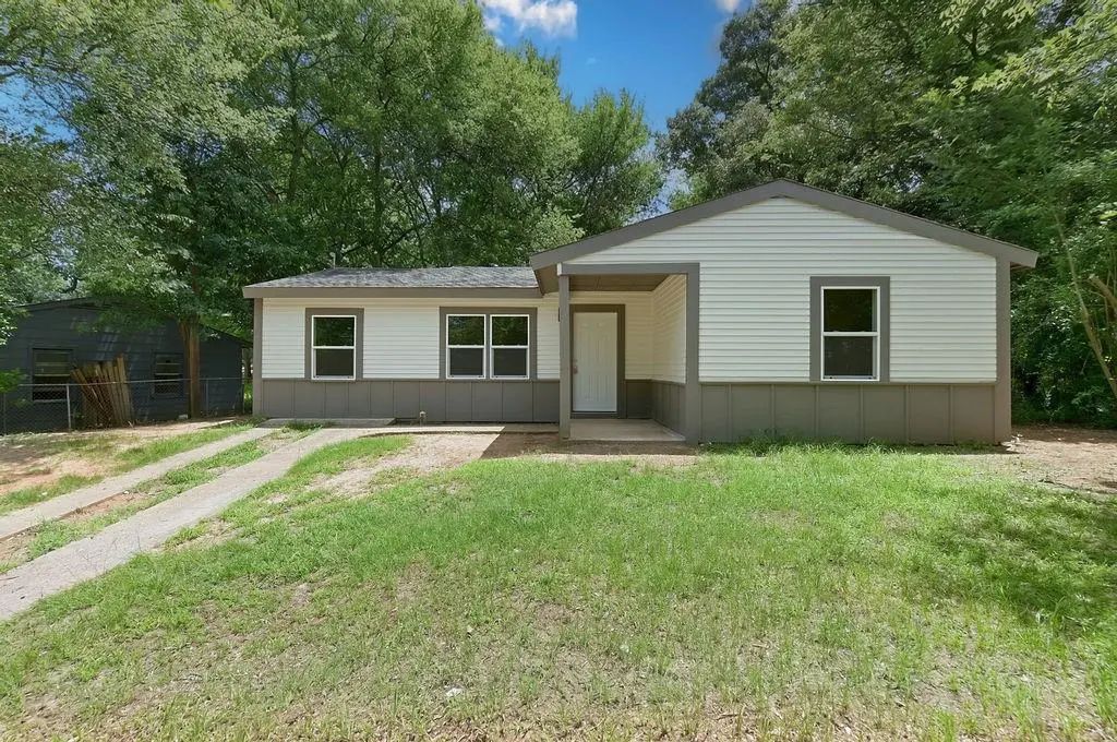 444 Bowie, Lone Star