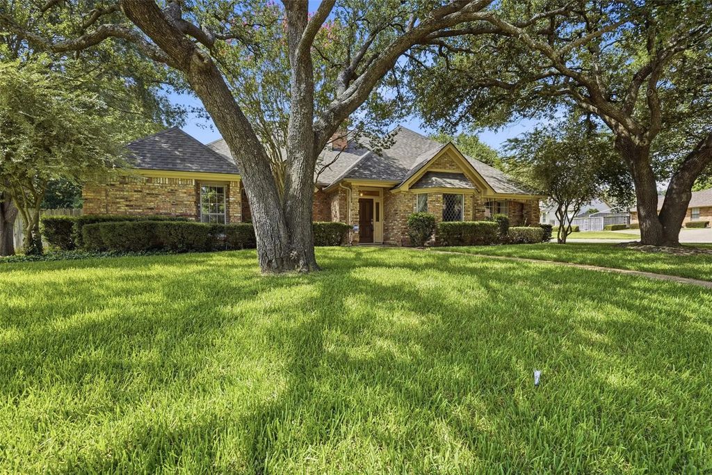 907 Hemphill Drive, Cleburne