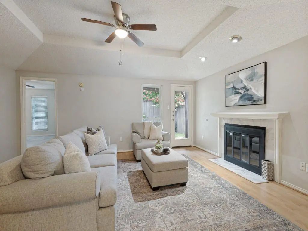 2519 Beverly Hills Lane, Mesquite
