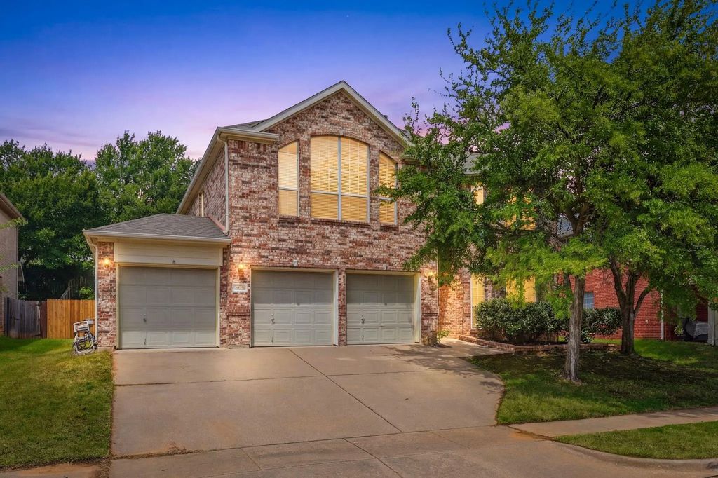 7833 Harvest Hill Road, North Richland Hills