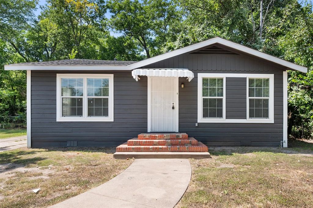 706 E 1st Avenue, Corsicana