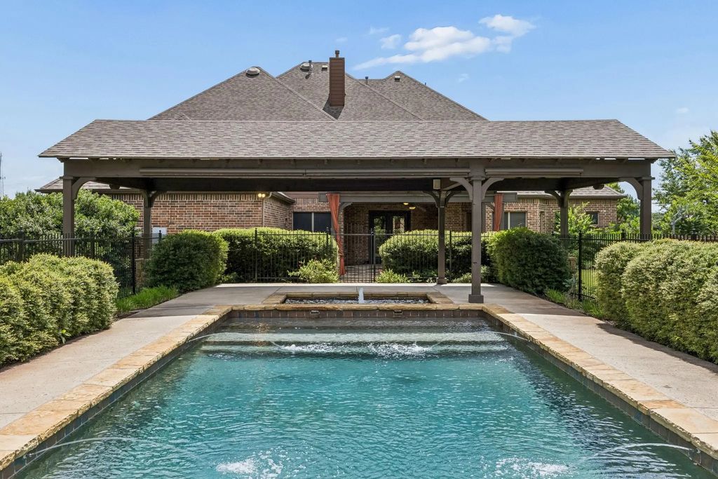 2012 Woodbine Circle, Southlake