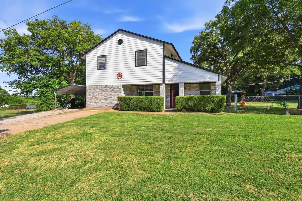 112 Spanish Trail, Weatherford