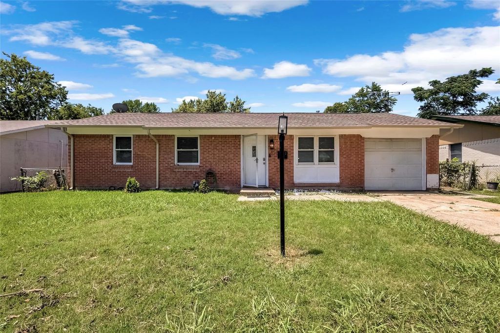 3525 Heath Lane, Mesquite