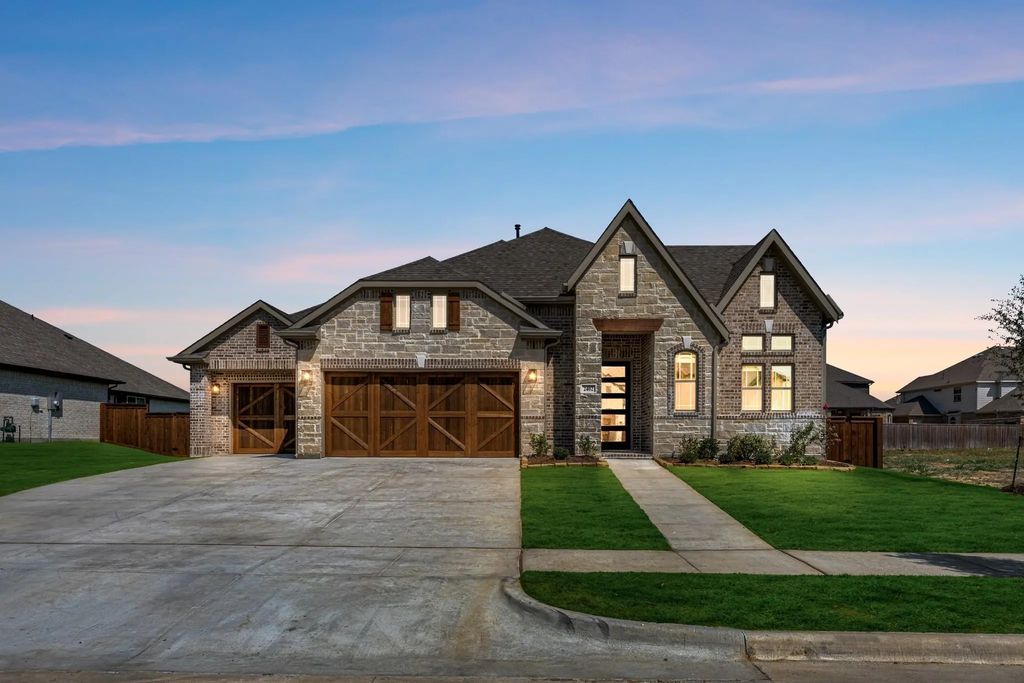2402 Avalon Drive, Mansfield