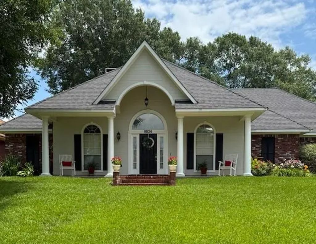 9834 E Chase Circle, Shreveport