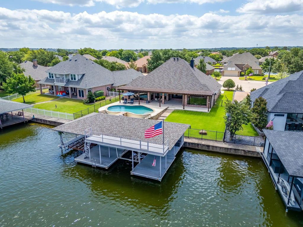 1104 Mallard Court, Granbury