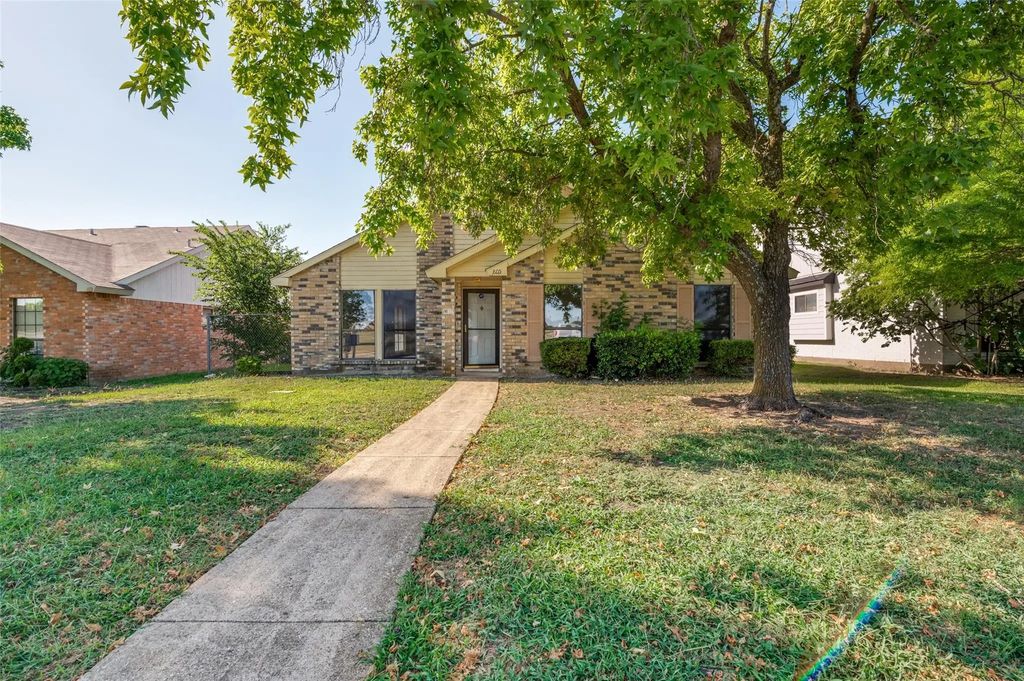 805 Whitney Street, Cedar Hill
