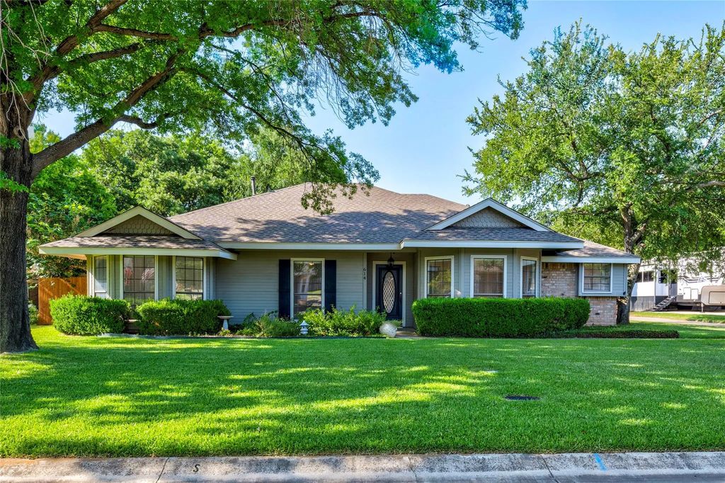 614 Arbor Court, Highland Village