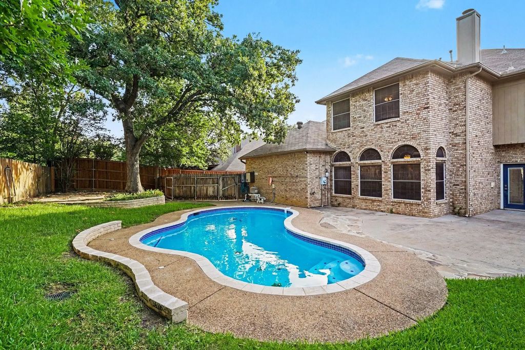 8017 Arlie Lane, North Richland Hills