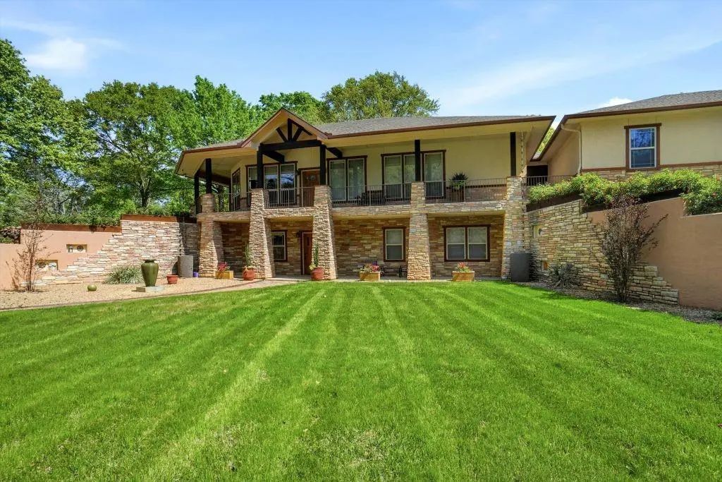 1773 Cr 2540, Mineola