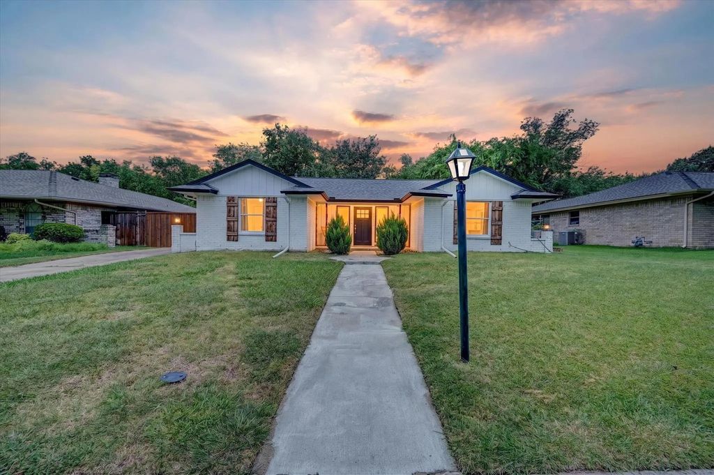 2720 Chadwick Drive, Plano