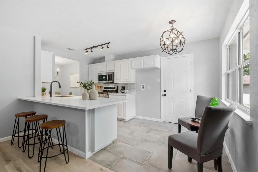 3543 Cloverdale Lane, Farmers Branch