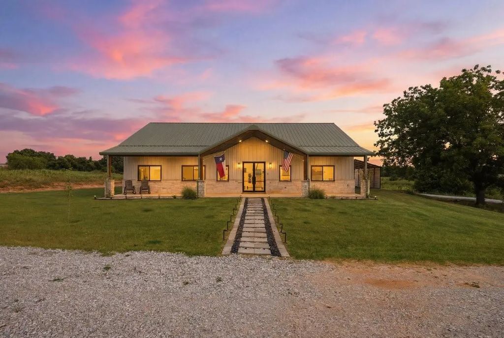 468 County Road 4196, Decatur