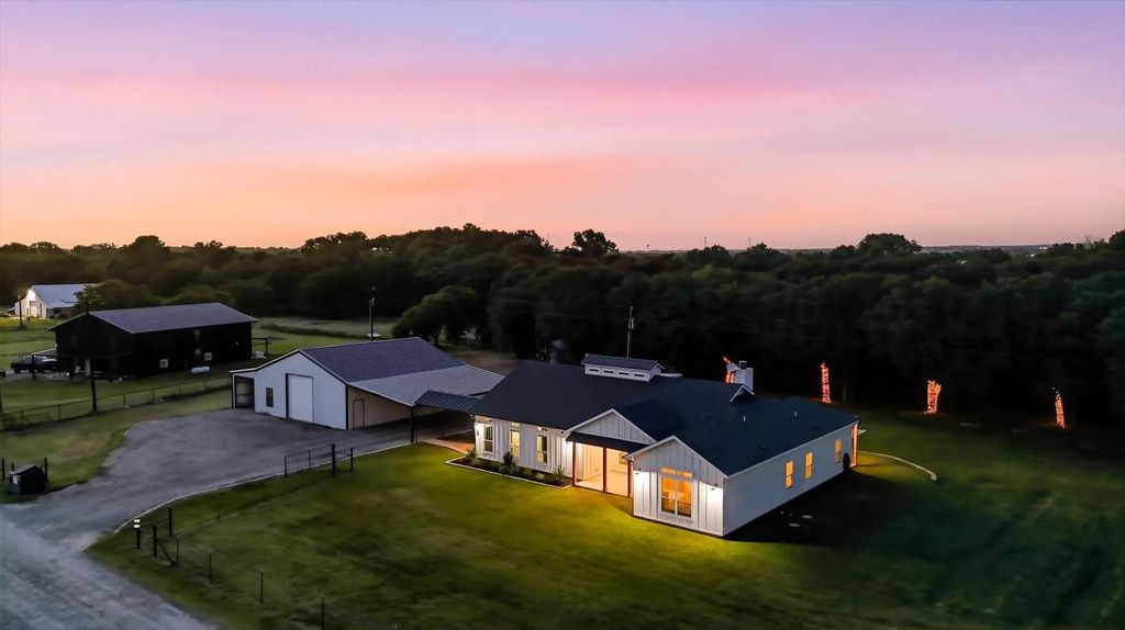 596 County Road 4668, Rhome