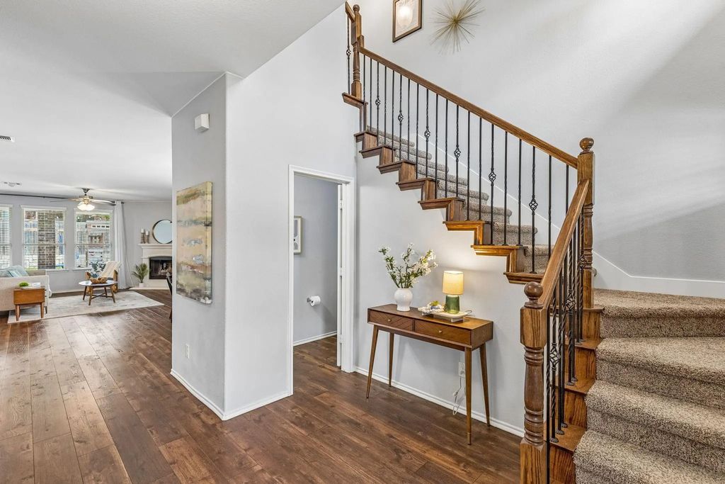 3500 Brazos Street, Melissa