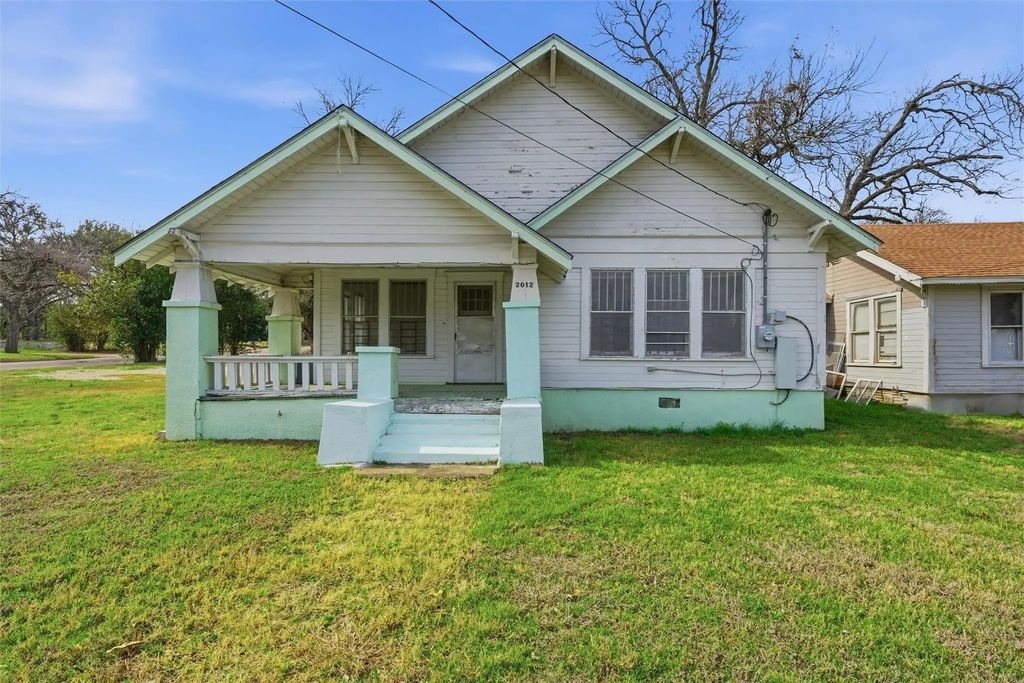 2012 N 5th Street, Waco