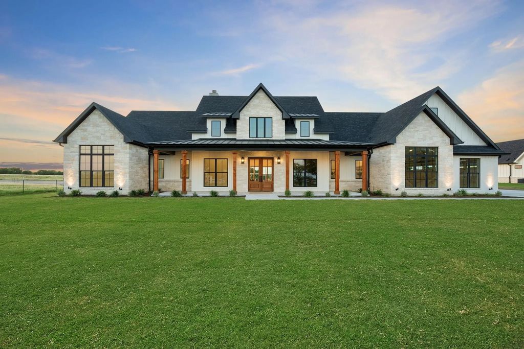 12160 Riek Road, Krum