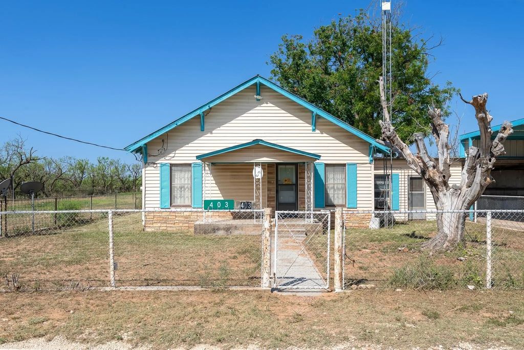 403 N Plano Avenue, Blackwell