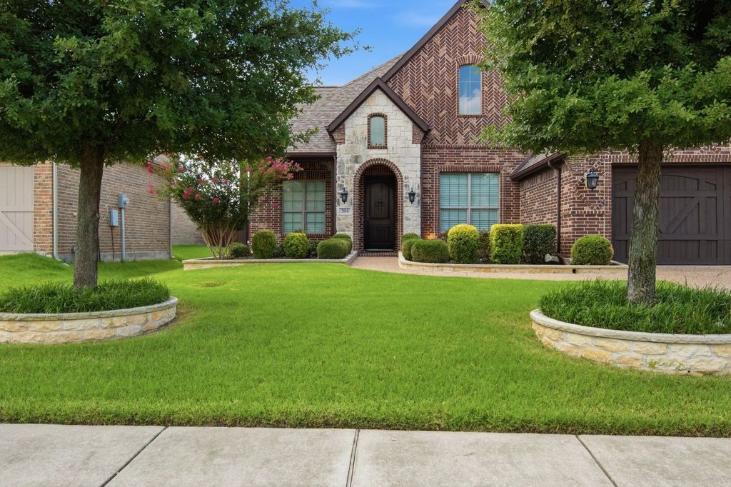 2814 Spring Creek Trail, Celina
