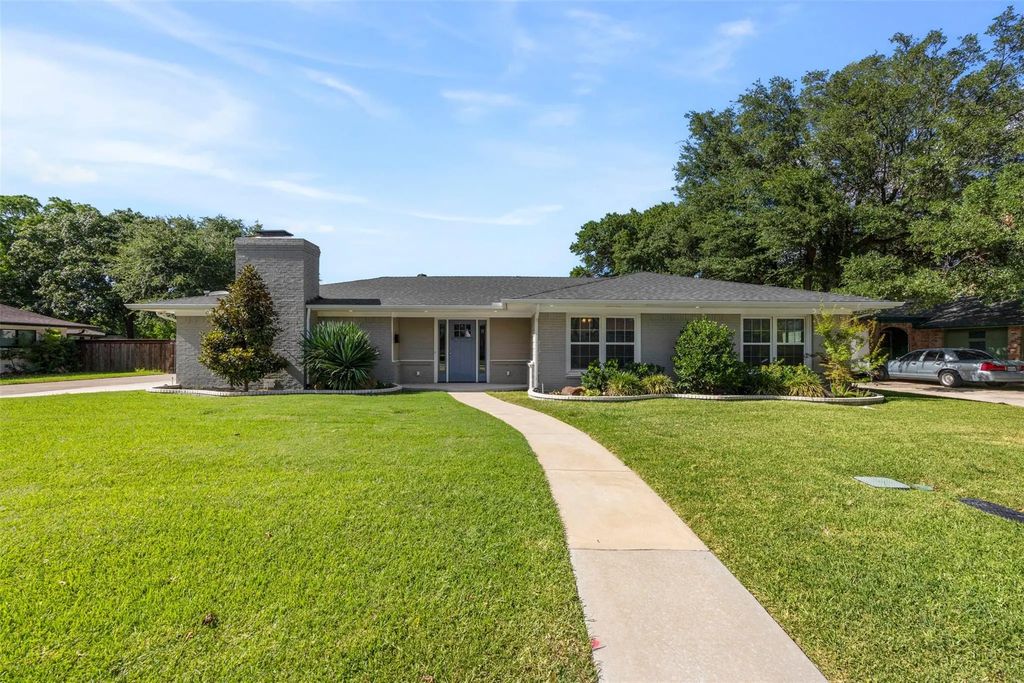 1801 Alexander Drive, Waxahachie