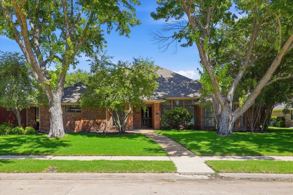 6608 Garfield Drive, Plano