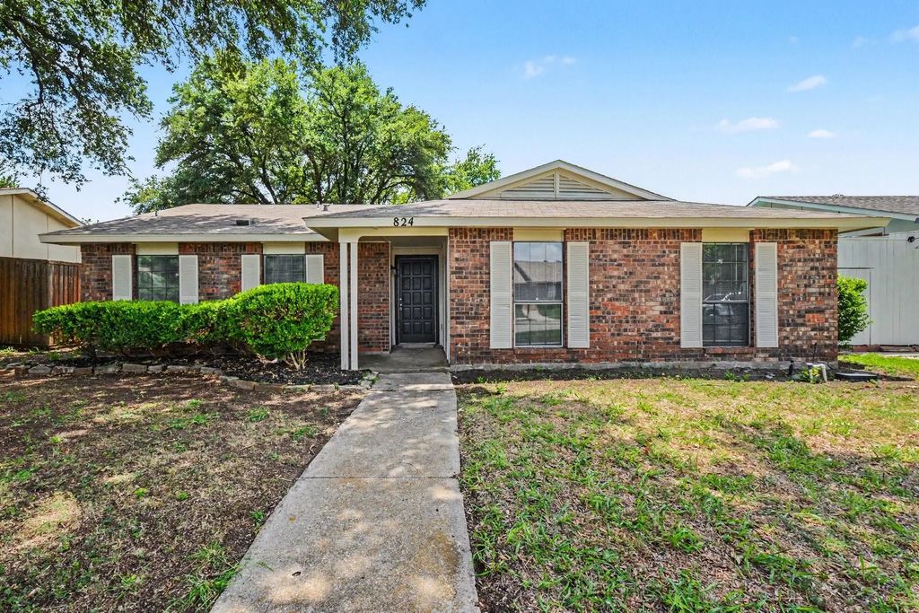 824 Grand Teton Drive, Plano