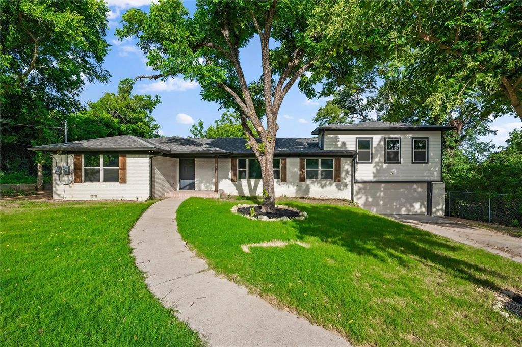 3824 S Timberline Drive, Fort Worth